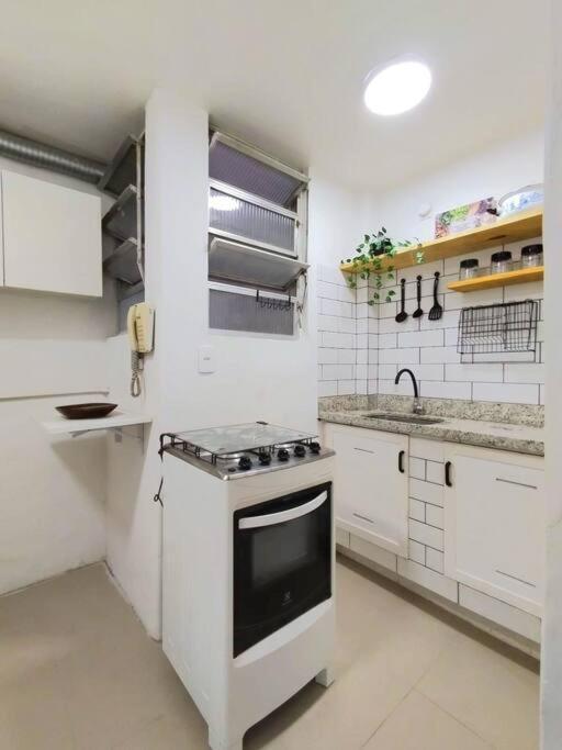 Bem Localizado No Leblon Apartamento *
